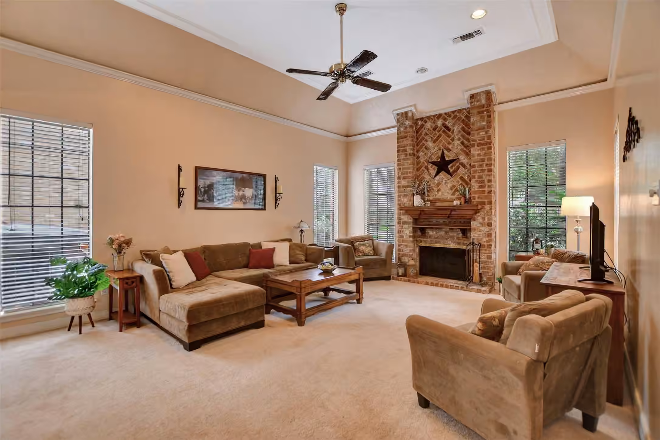 Photo 7 of 15611 Birchview Drive, Tomball, TX