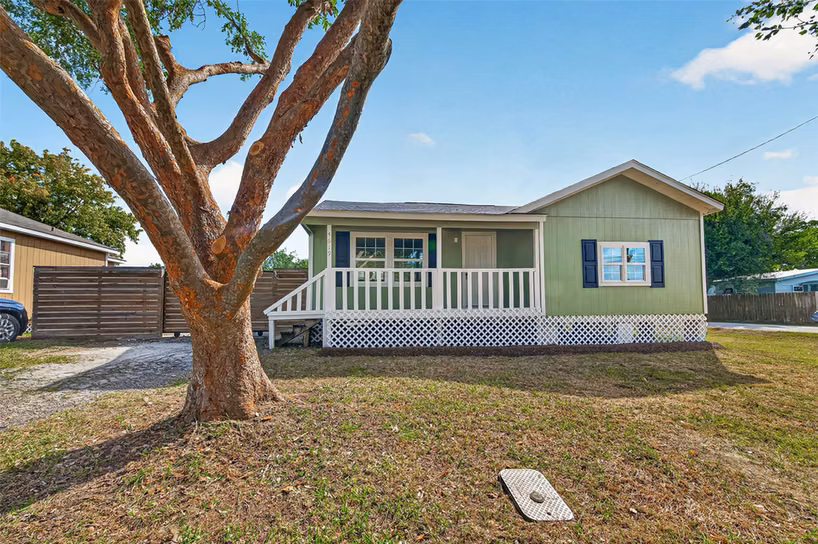 Photo of 4619 18th Street, Bacliff, TX