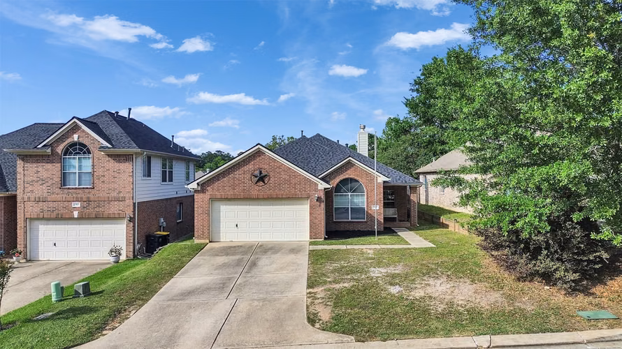 Photo of 2310 Highland Crossing Drive, Conroe, TX