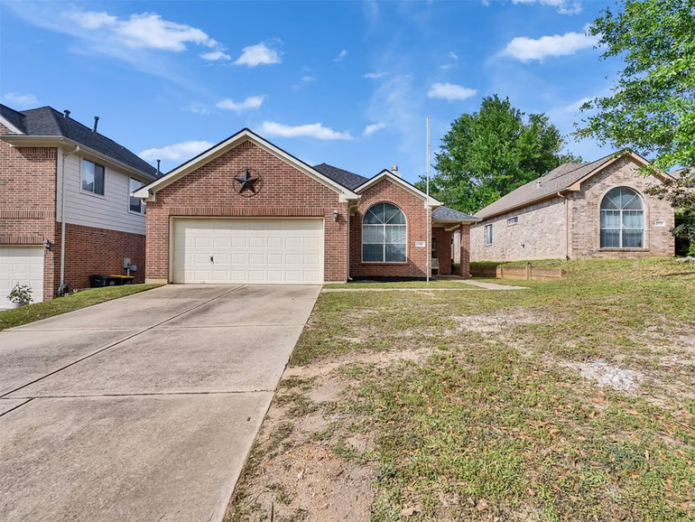 Photo 7 of 2310 Highland Crossing Drive, Conroe, TX