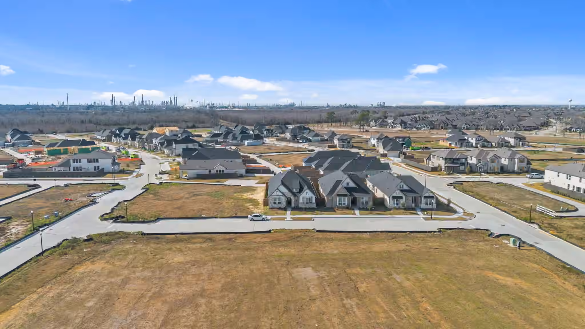 Photo 6 of 12011 Canal View Boulevard, Mont Belvieu, TX