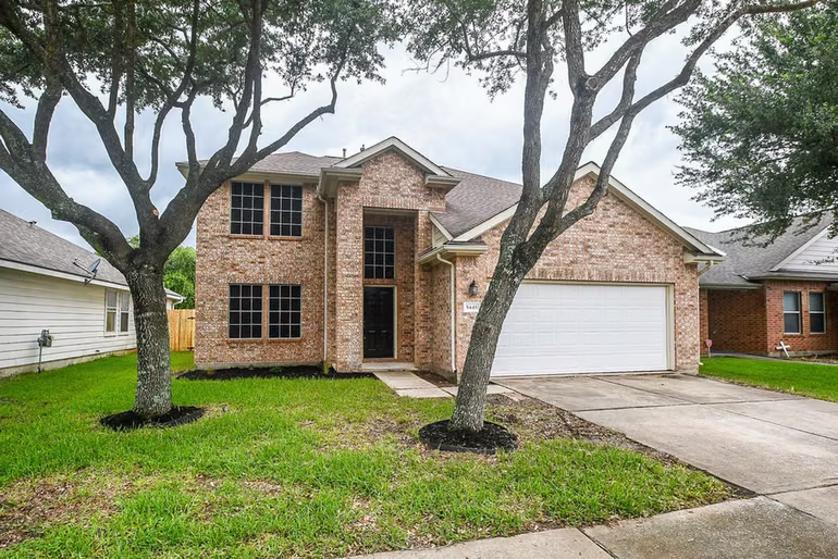 Photo 2 of 5443 Cilantro Lane, Baytown, TX
