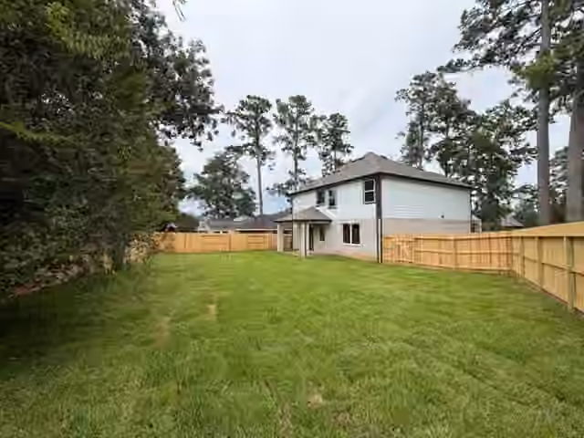 Photo 6 of 622 Pine View Circle, Montgomery, TX