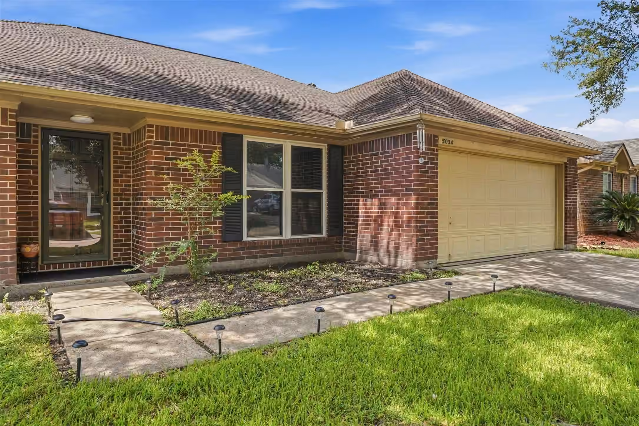 Photo 2 of 5034 Glenview Drive, La Porte, TX