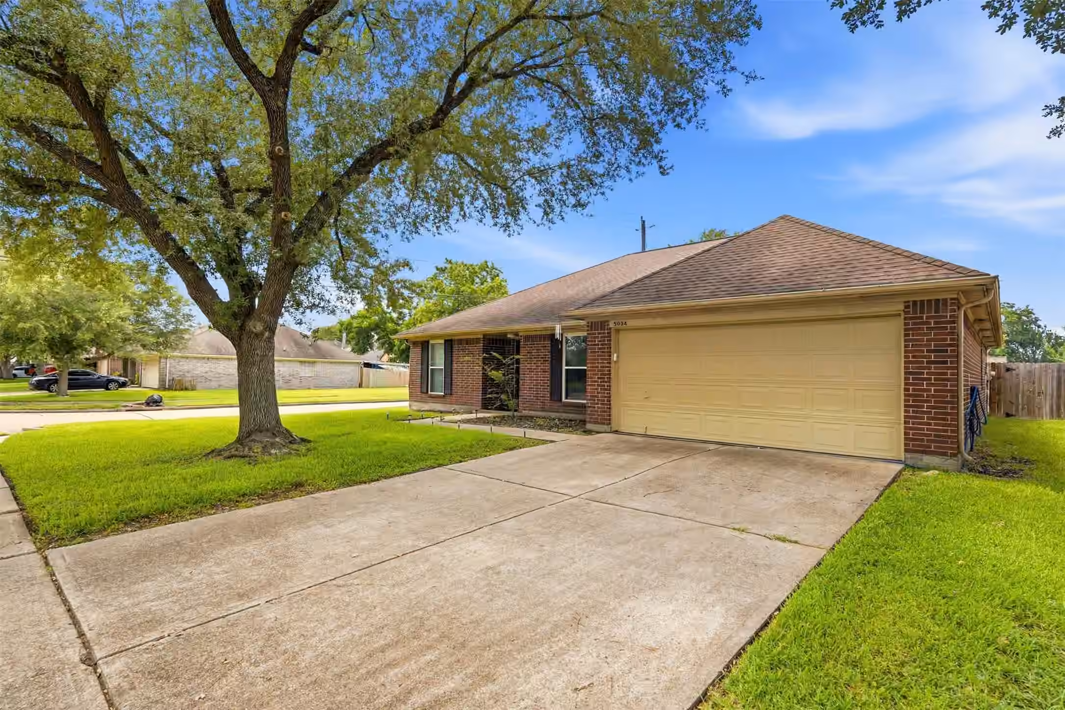 Photo 4 of 5034 Glenview Drive, La Porte, TX