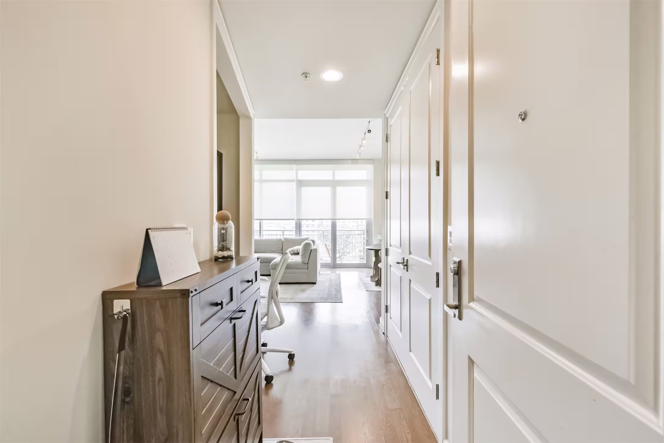 Photo 3 of 2207 Bancroft Street 706, Houston, TX