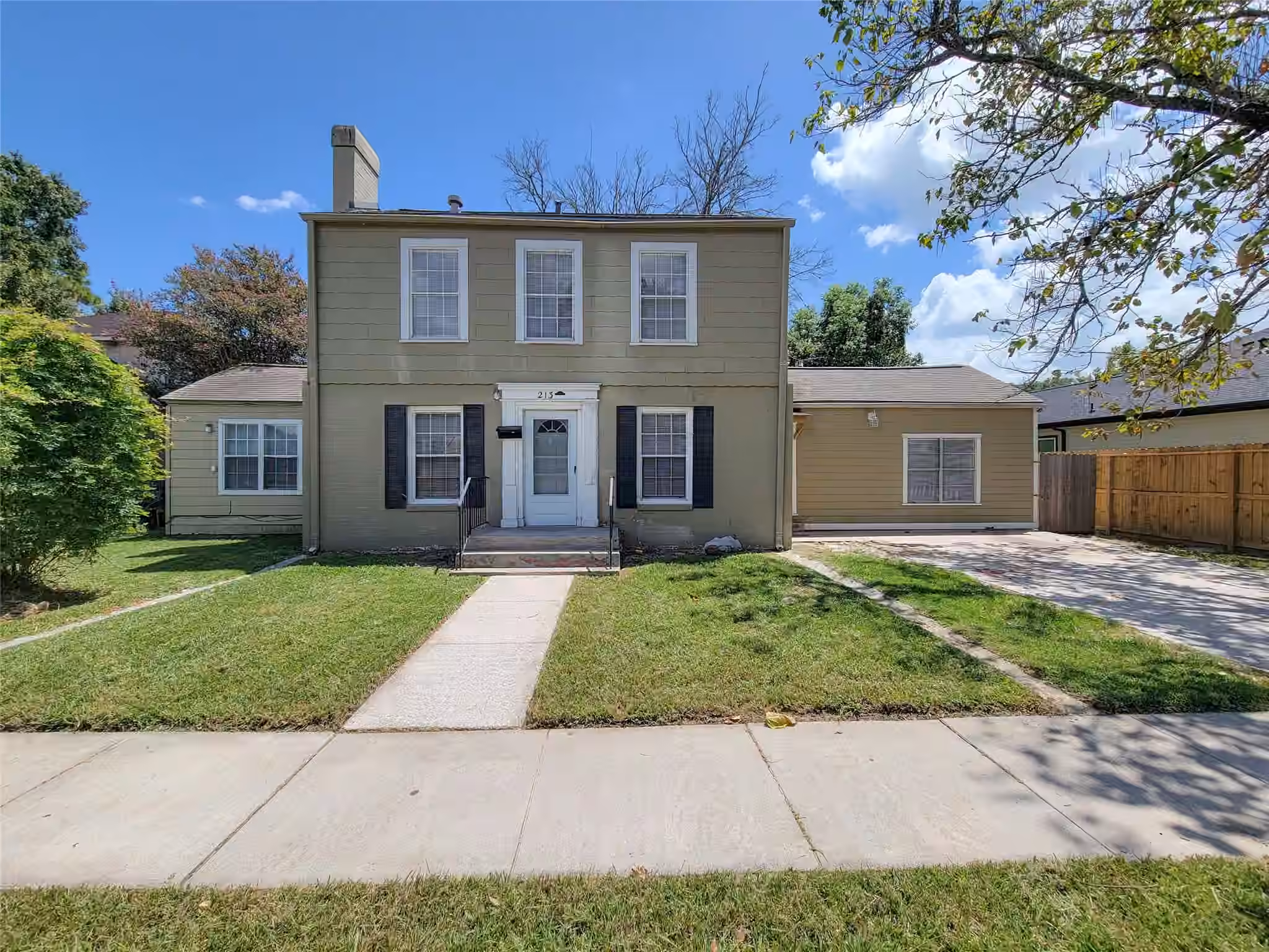 Photo of 213 Miriam, Baytown, TX 77520