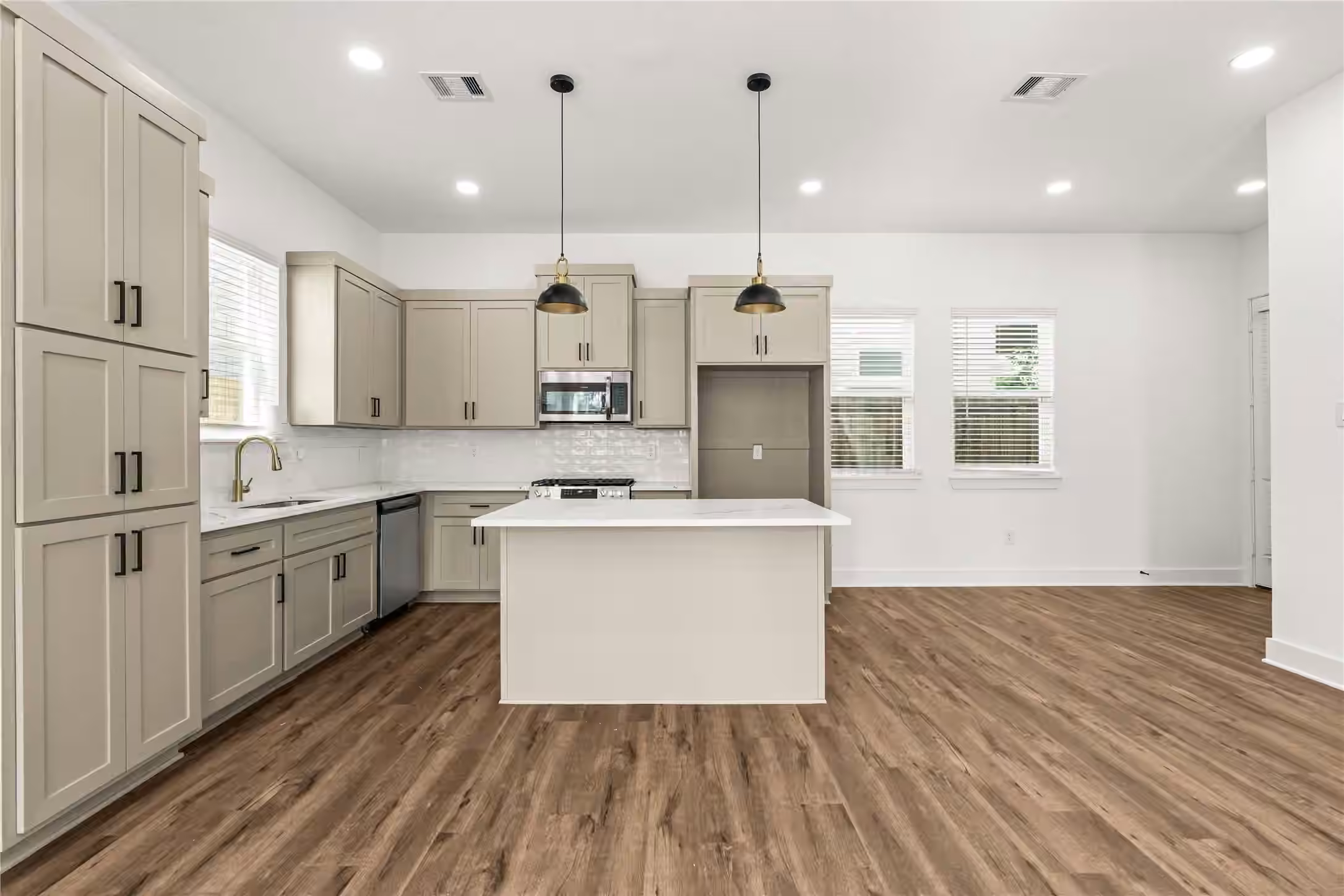 Photo 3 of 4702 Rawley Street, Houston, TX