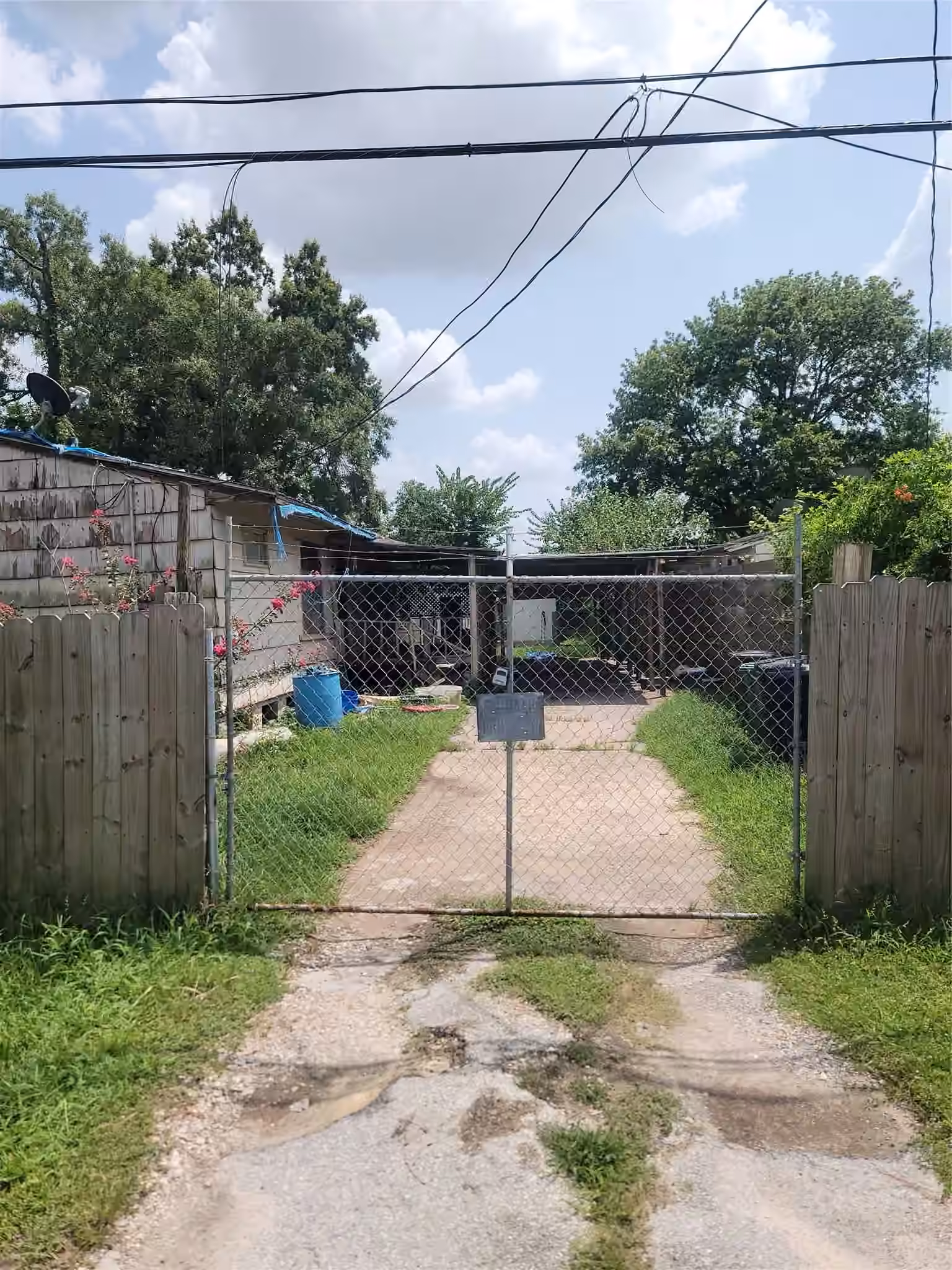 Photo 2 of 9406 Caddo Road, Houston, TX