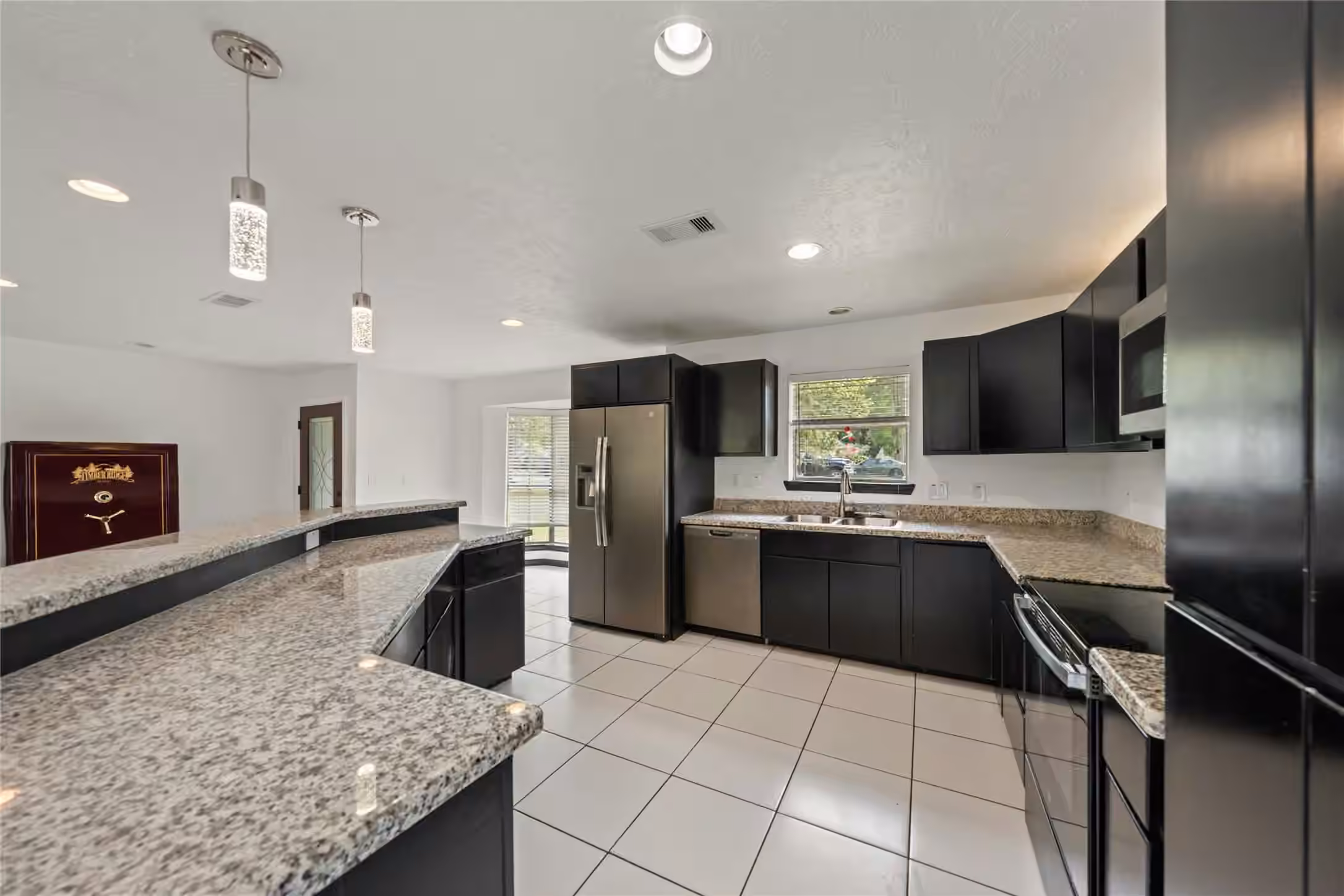 Photo 6 of 507 Magnolia Bend, Roman Forest, TX