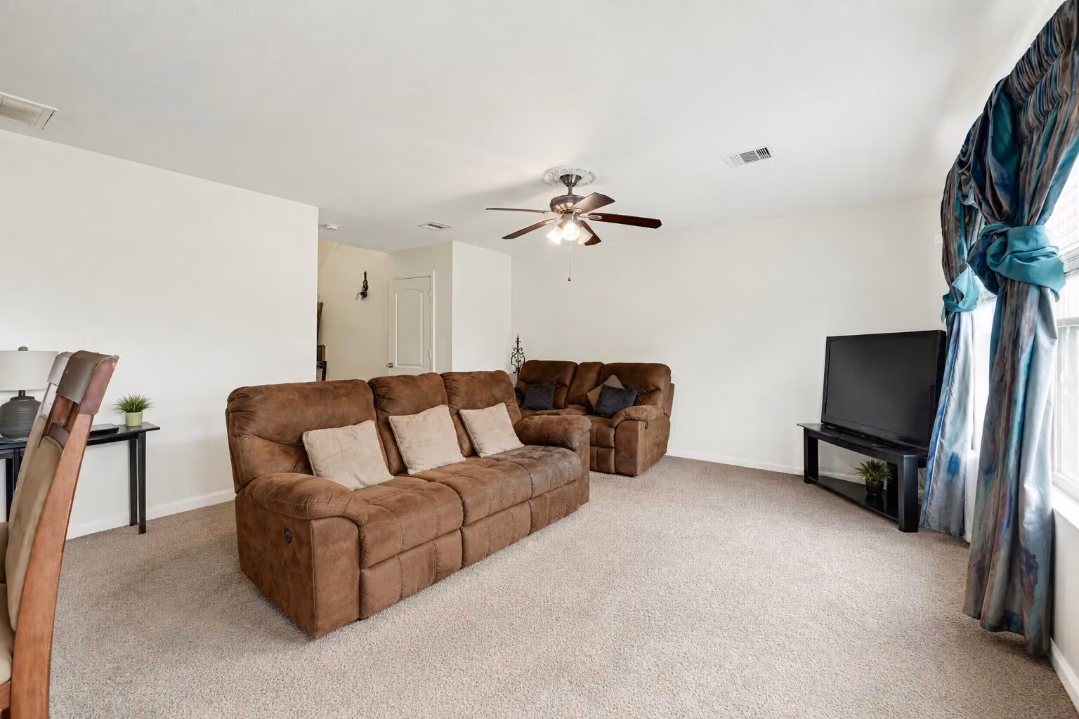 Photo 2 of 106 Mojave Lane, La Marque, TX