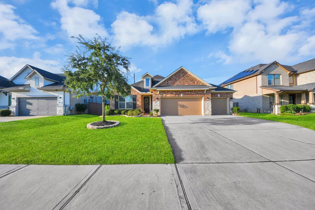 Photo 2 of 29027 Nectar Island Lane, Katy, TX