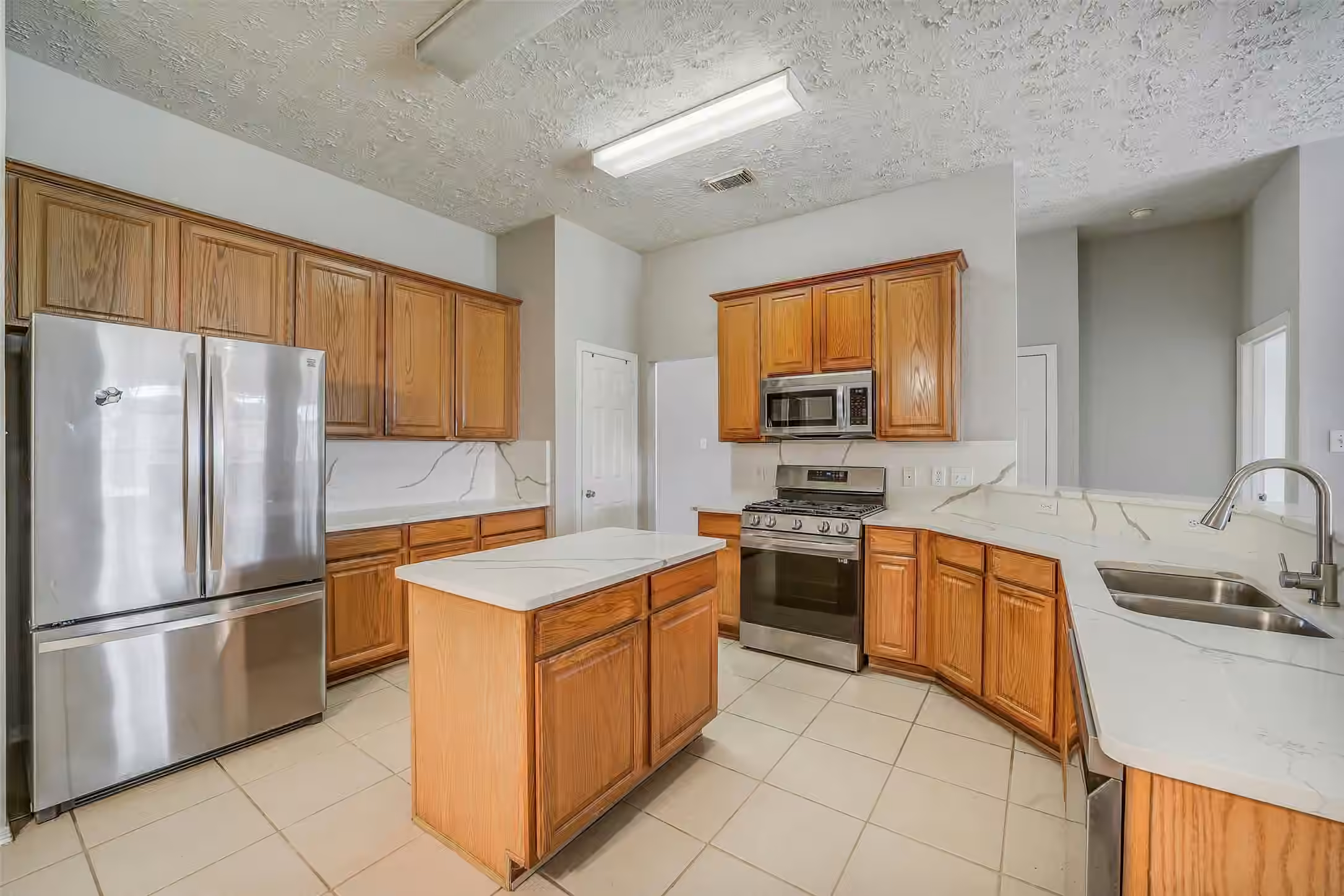 Photo 6 of 19938 Cresent Creek Drive, Katy, TX