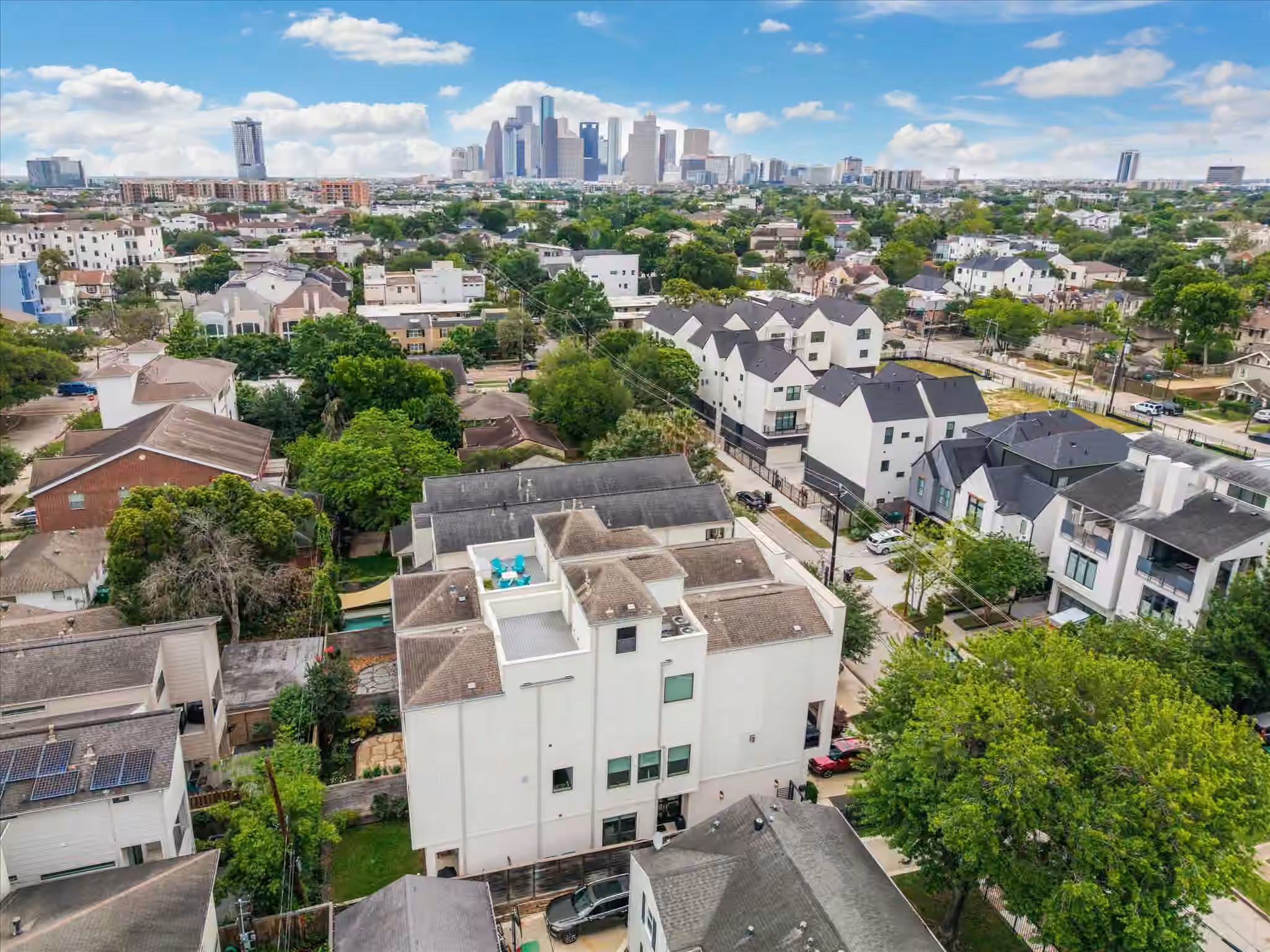 Photo 3 of 1526 Vermont Street, Houston, TX