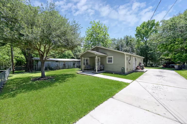 Photo of 805 Webb Street, Conroe, TX
