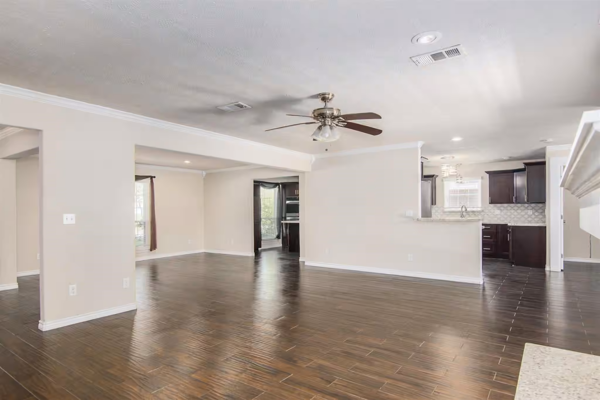 Photo 7 of 20727 Atascocita Shores Drive, Houston, TX