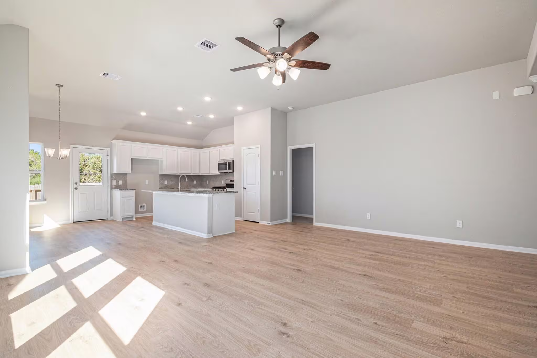 Photo 6 of 11021 Ondrea Lane, Willis, TX