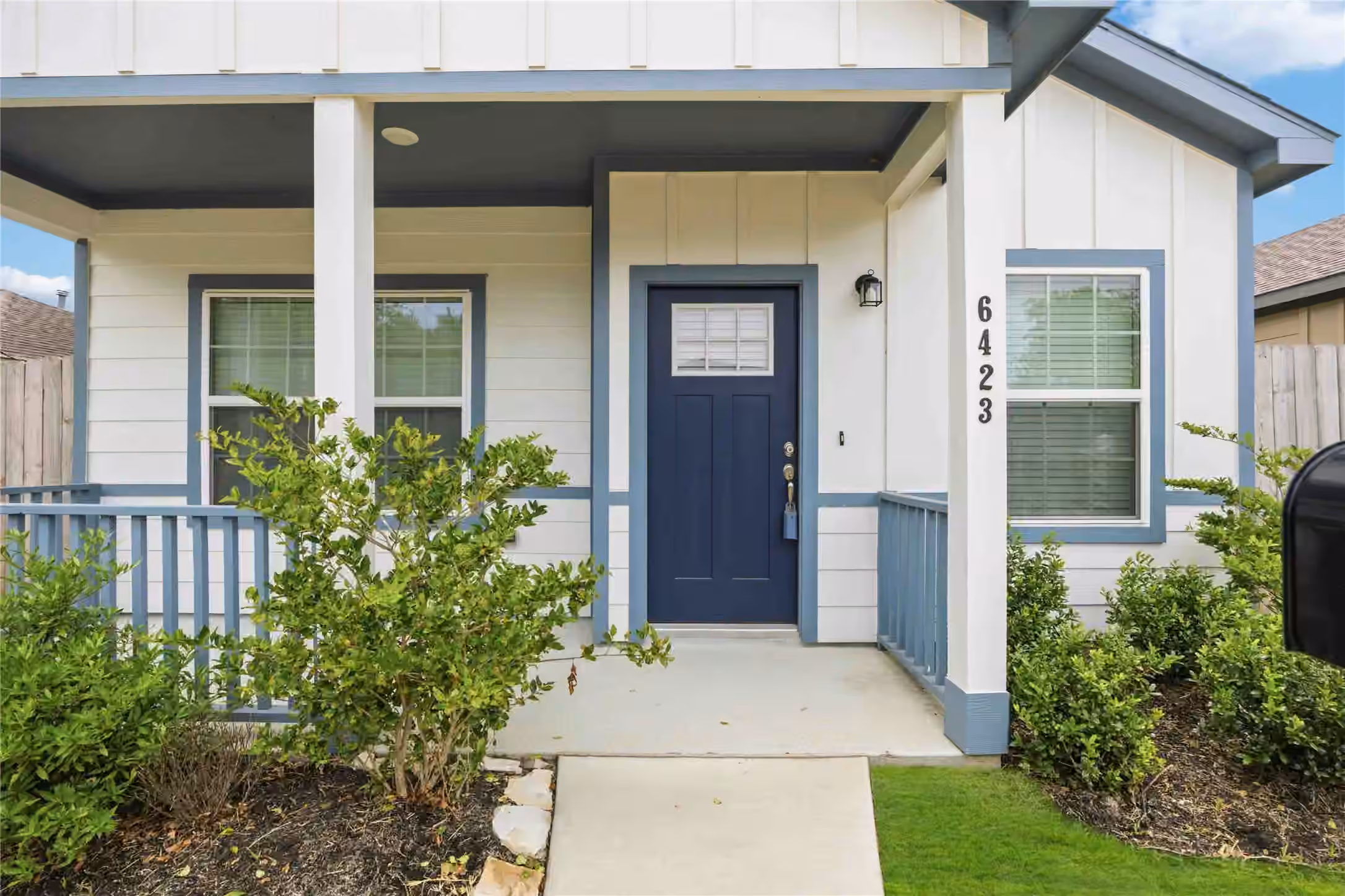 Photo 3 of 6423 Paris Street, Houston, TX
