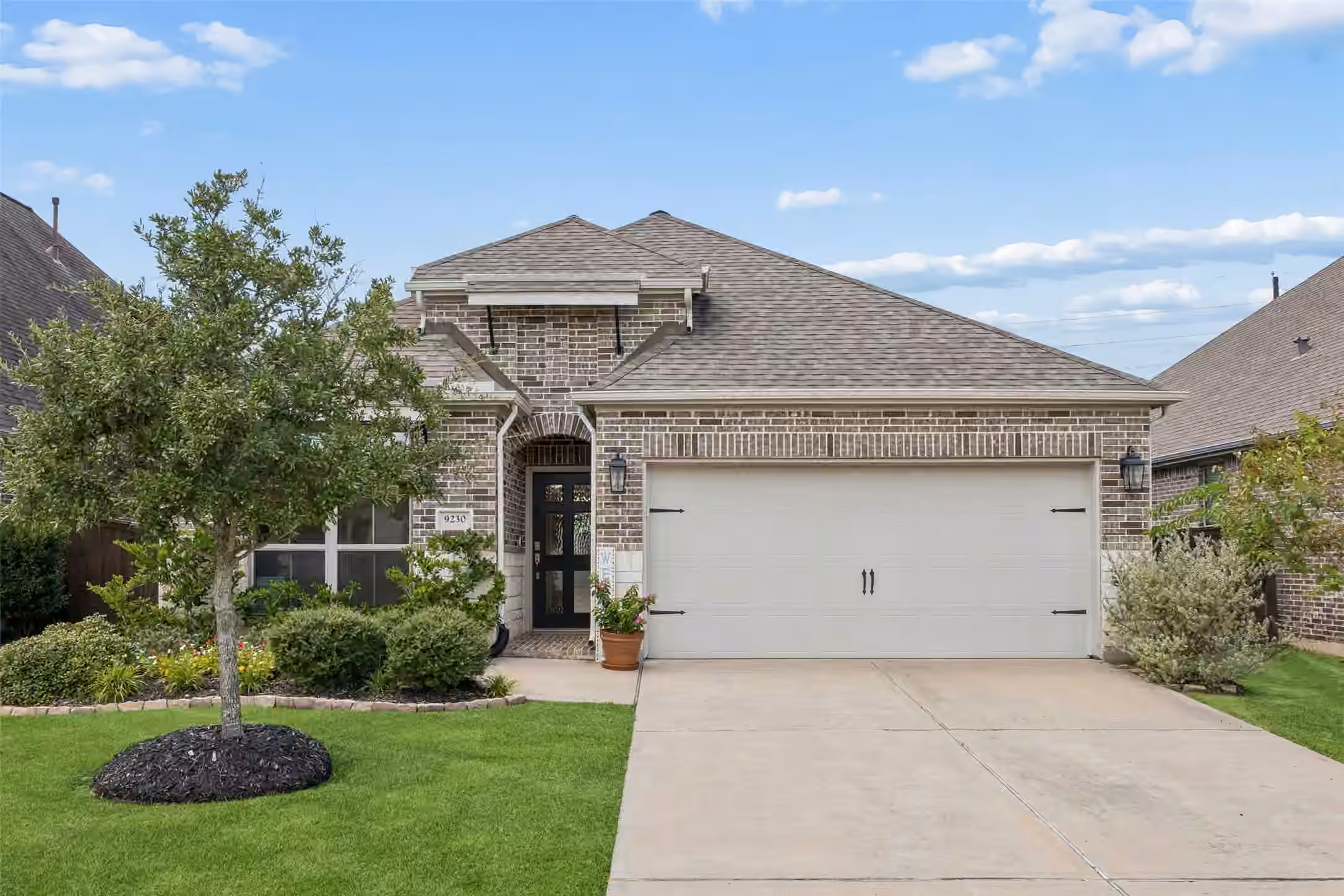 Photo 2 of 9230 Eckert Road, Iowa Colony, TX