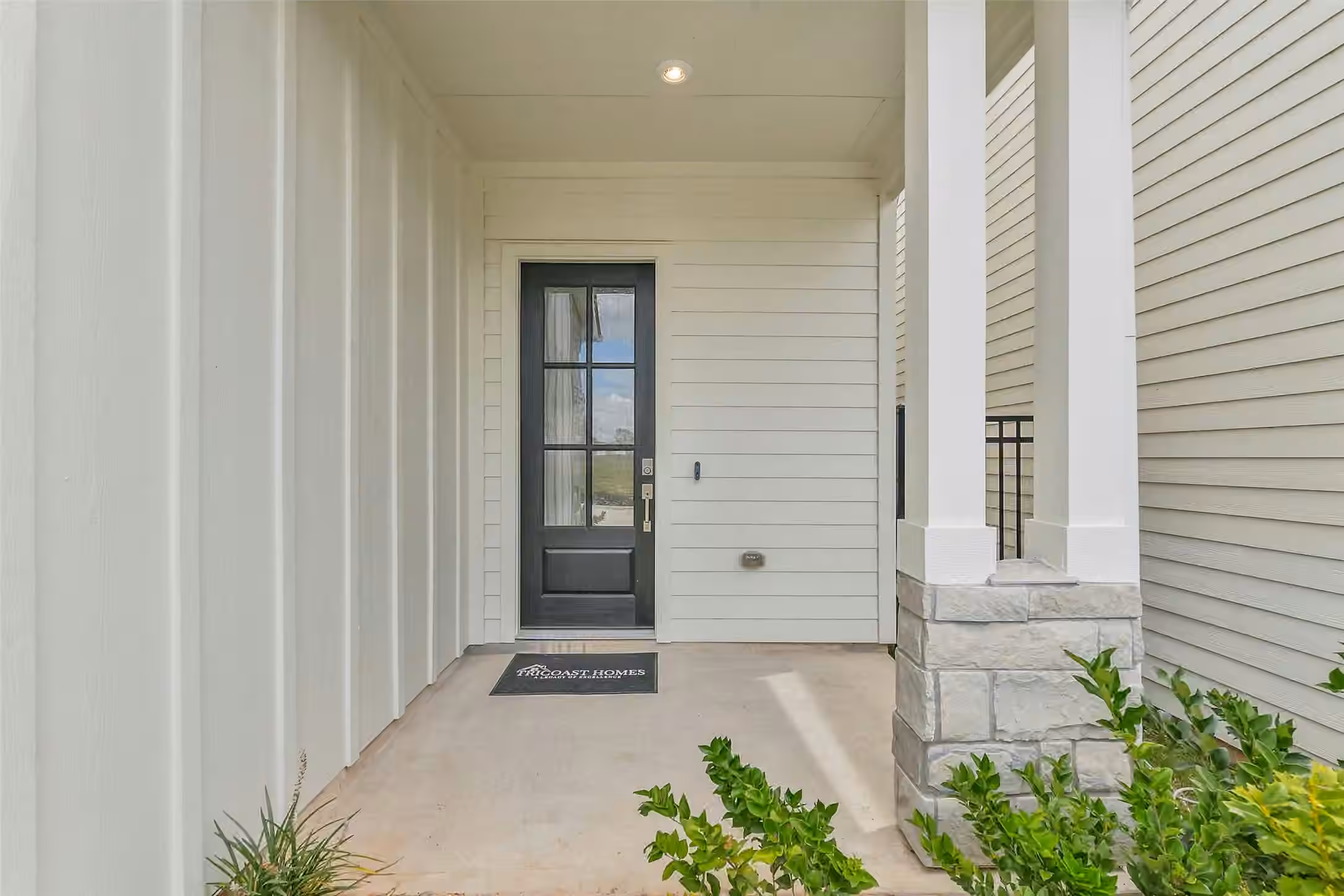Photo 4 of 352 Summer Place Drive, Montgomery, TX