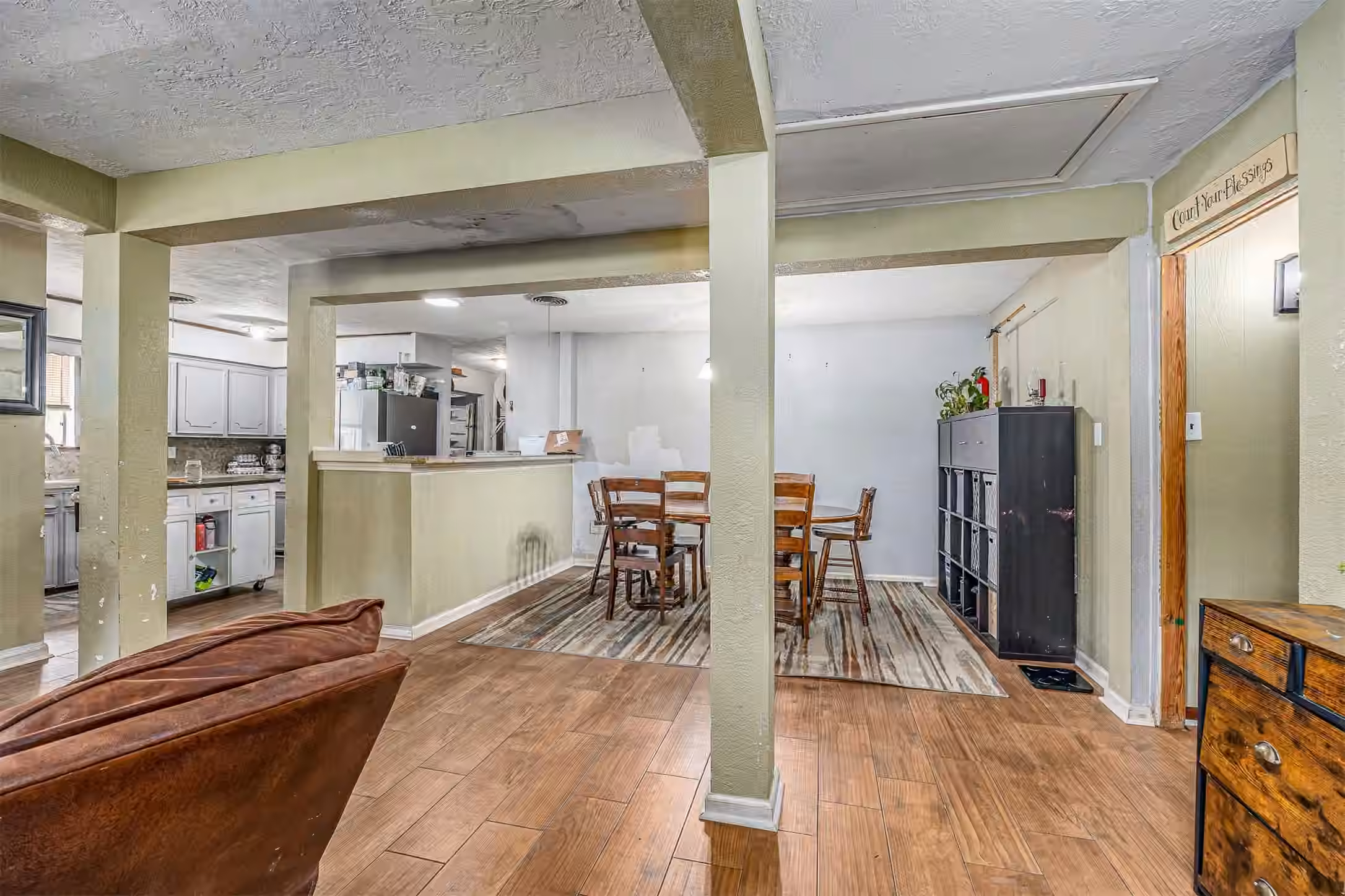 Photo 6 of 5814 Russell Lane, Baytown, TX
