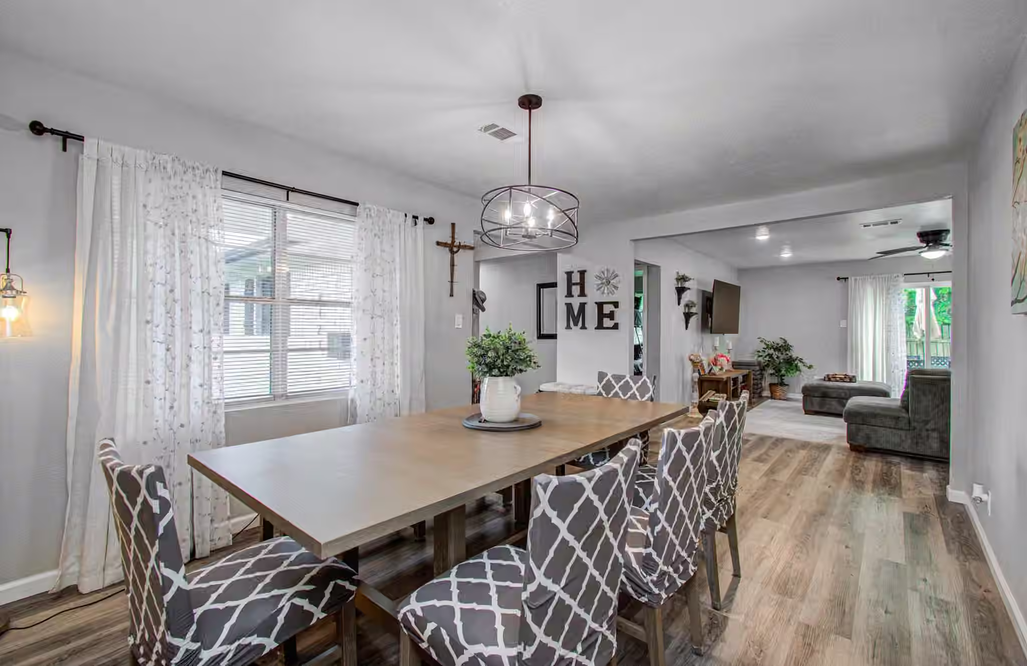 Photo 7 of 4123 Wuthering Heights Drive, Houston, TX