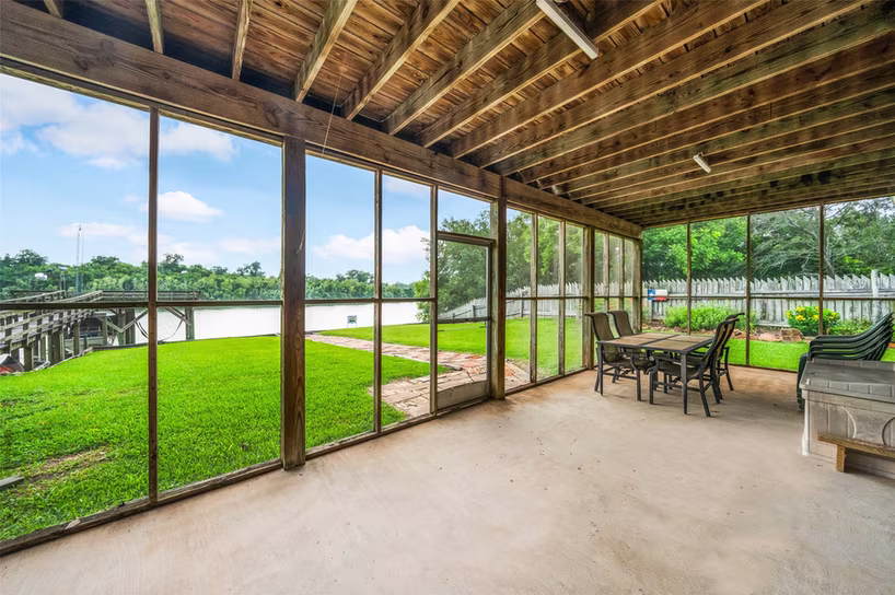 Photo 5 of 215 Selkirk Road, Bay City, TX