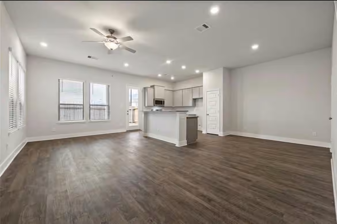 Photo 3 of 4429 ibiza atreet, Houston, TX
