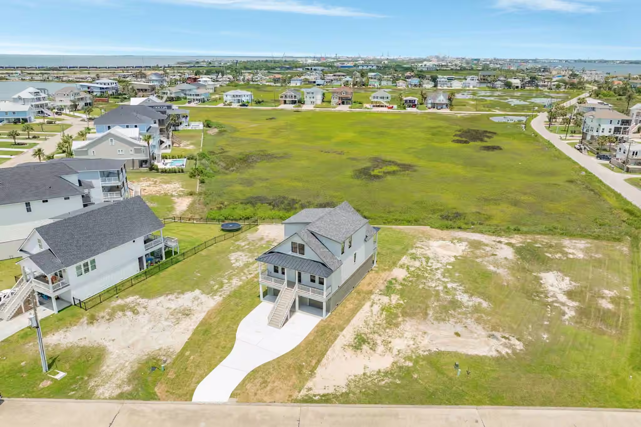 Photo 6 of 714 Vista Bella, Galveston, TX