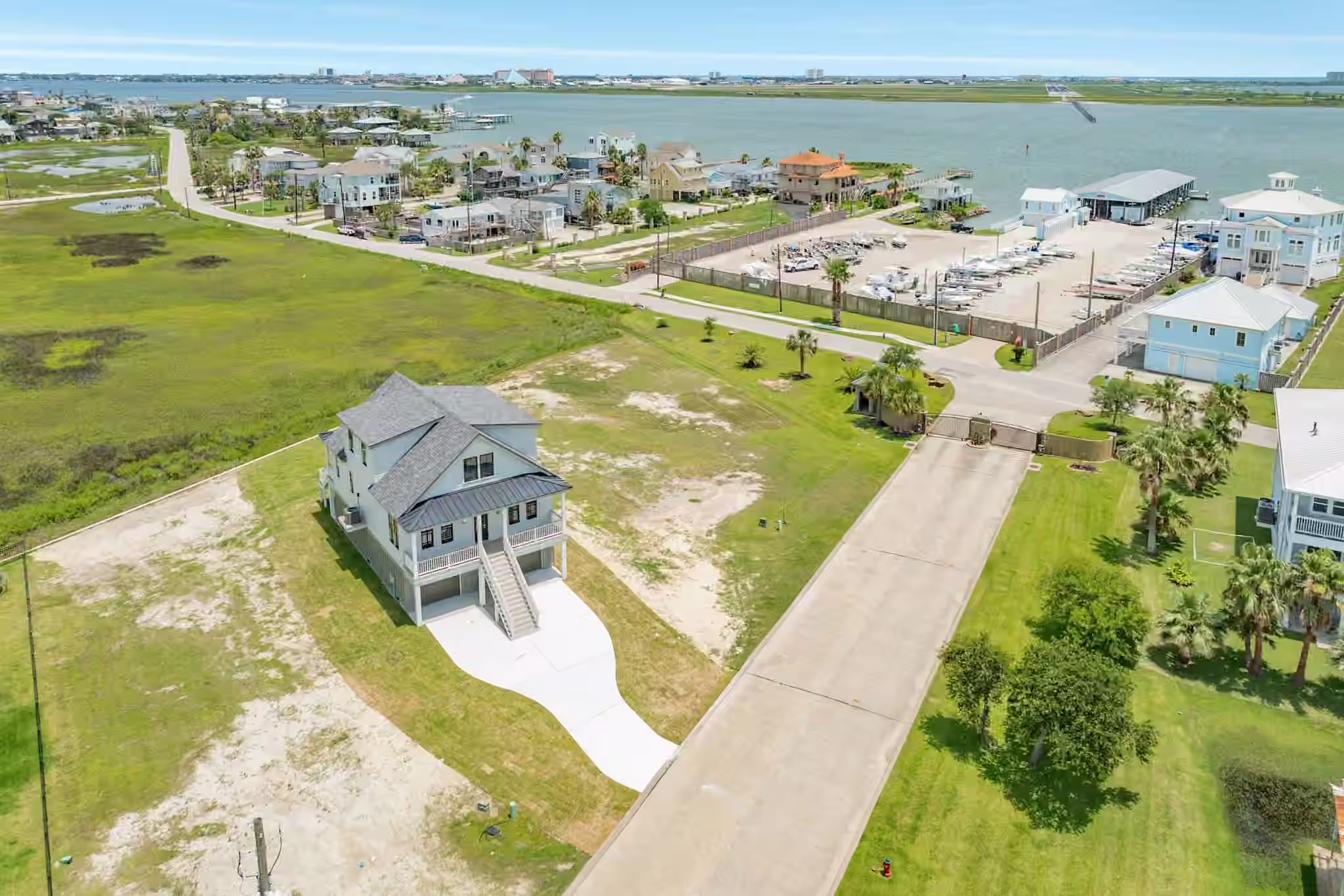 Photo 7 of 714 Vista Bella, Galveston, TX