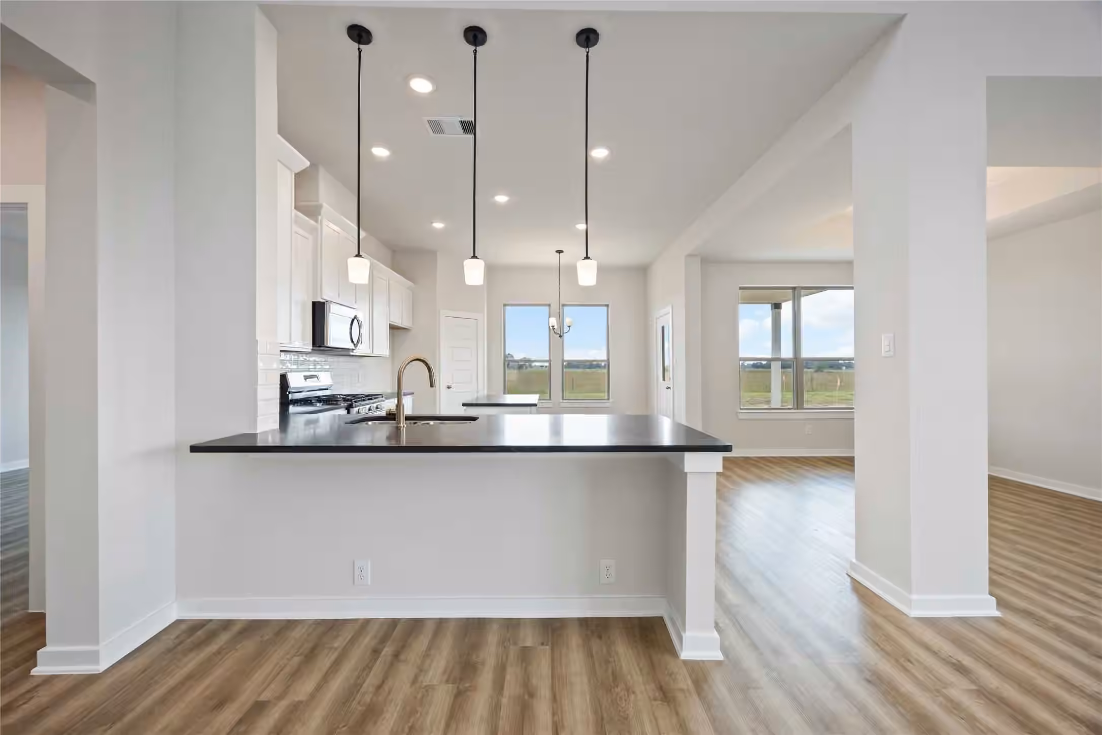 Photo 3 of 6711 Pelican Lane, Beasley, TX