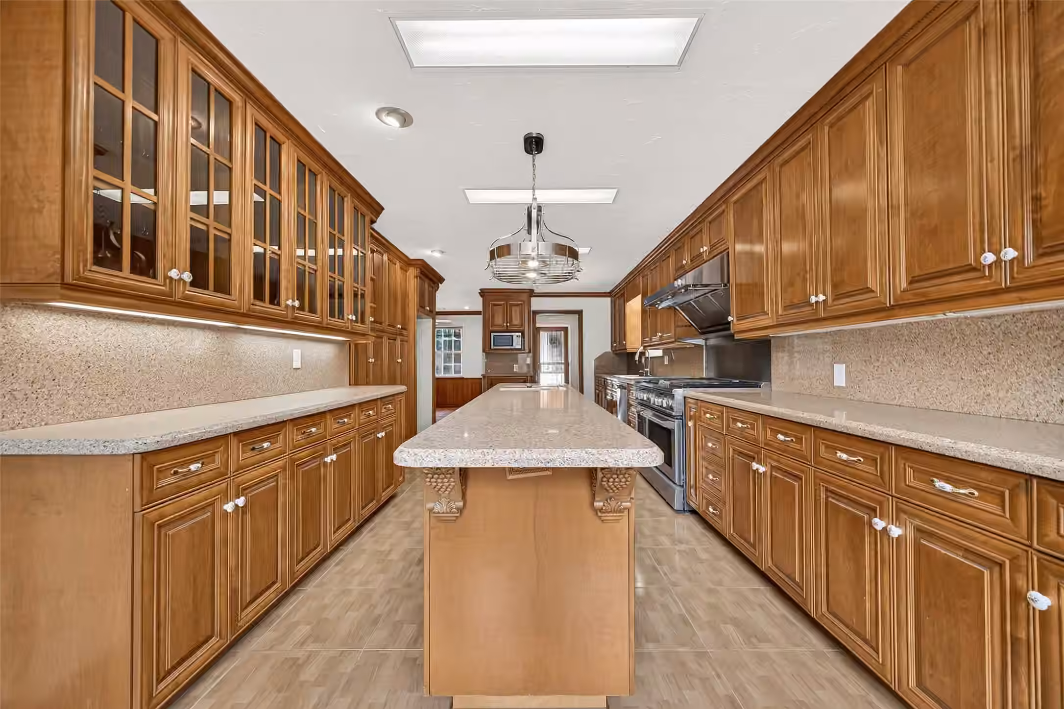 Photo 7 of 16806 Deep Pines Drive, Spring, TX