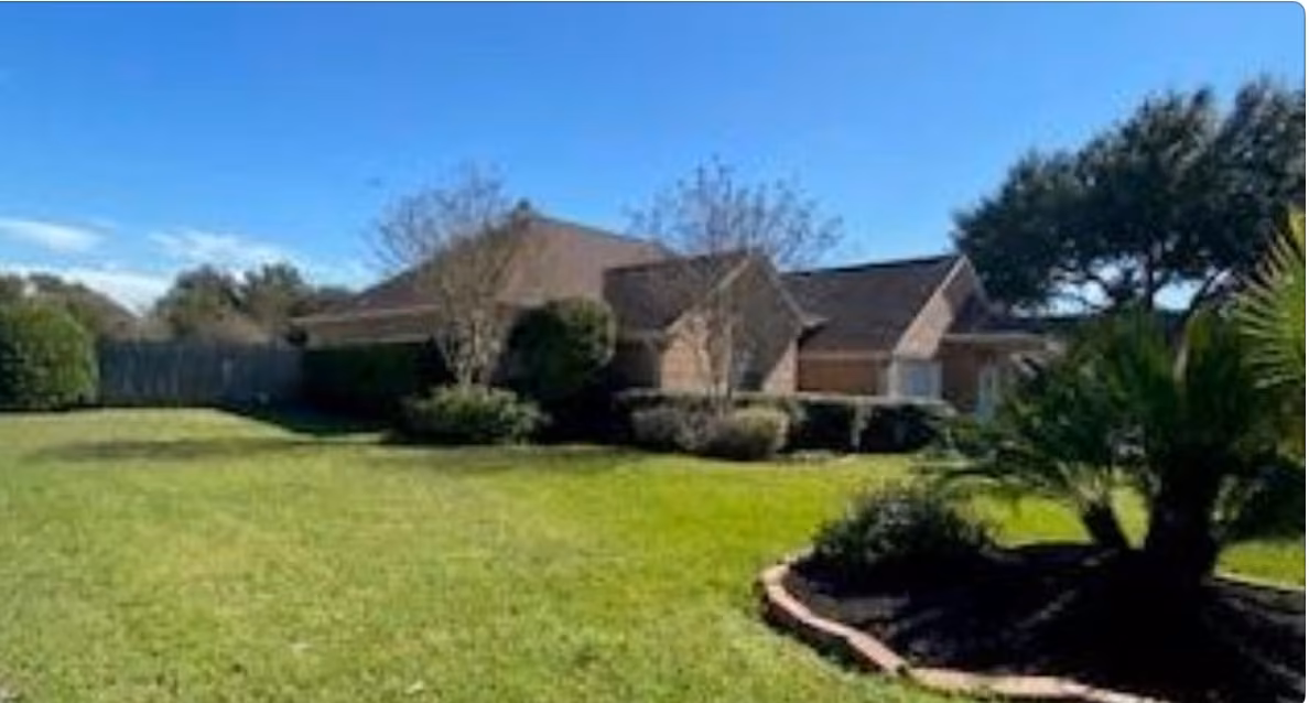 Photo 2 of 6430 Laurel Run, Houston, TX