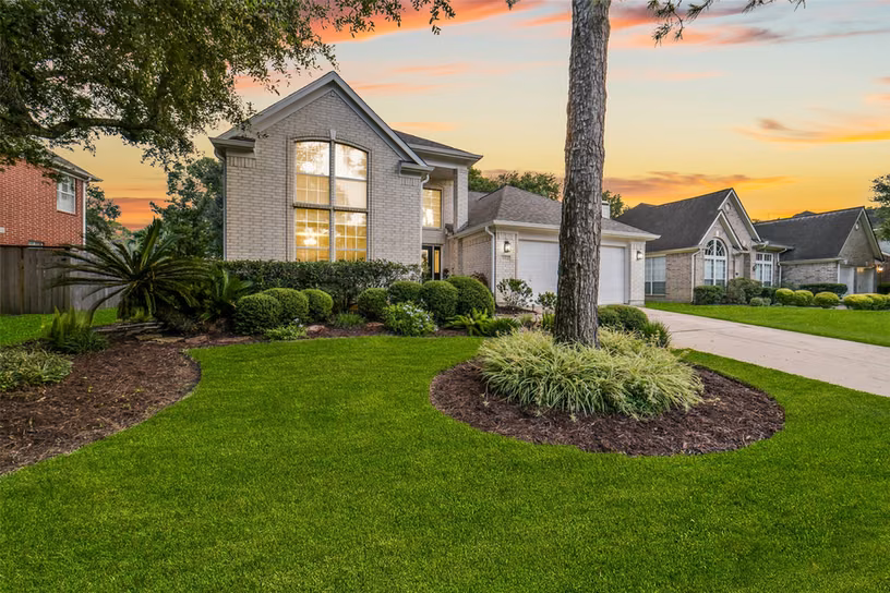 Photo 2 of 6702 Springcrest Drive, Sugar Land, TX