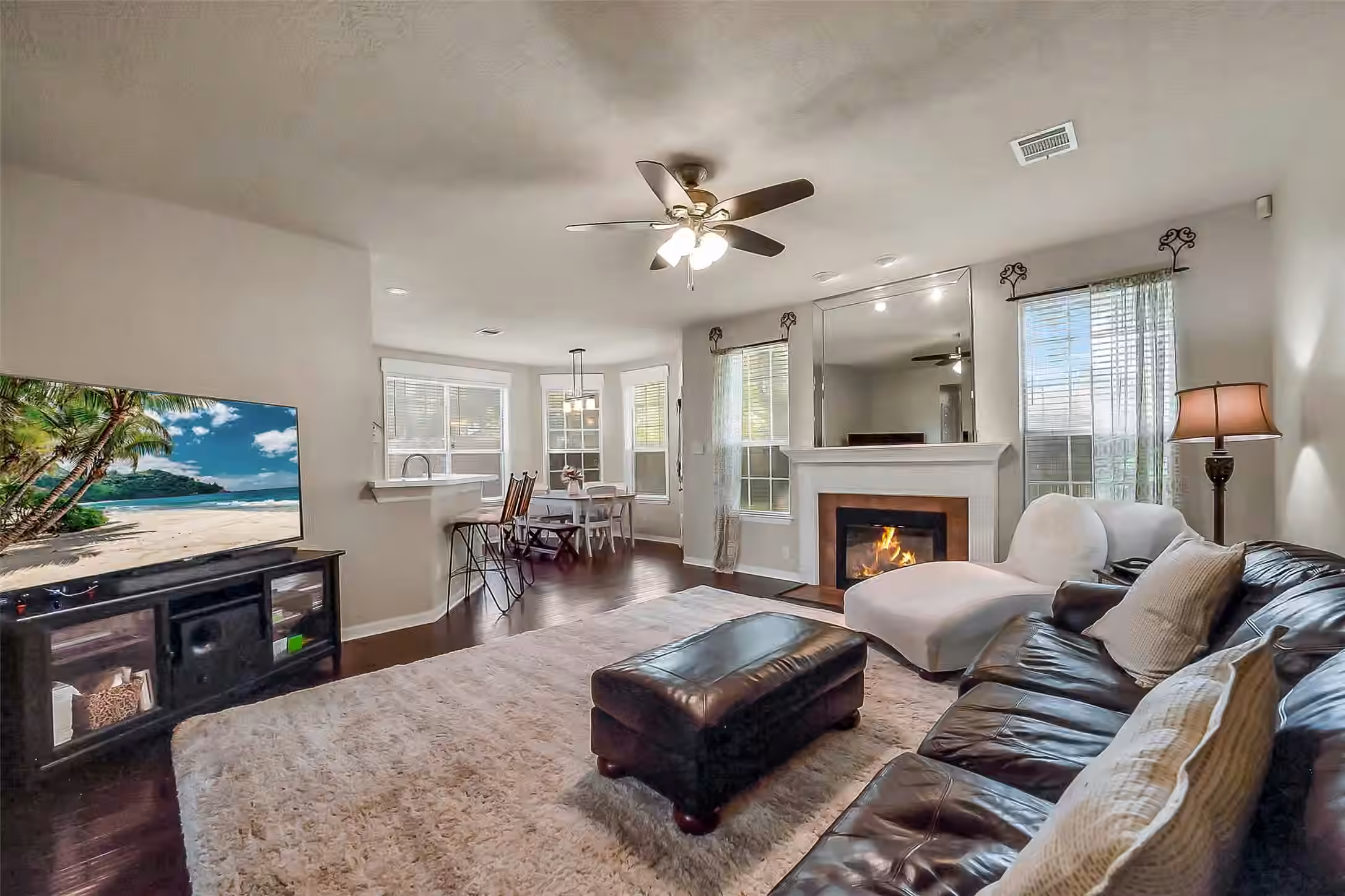 Photo 4 of 6702 Springcrest Drive, Sugar Land, TX