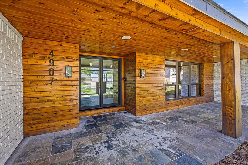 Photo 4 of 4907 Wigton Drive, Houston, TX