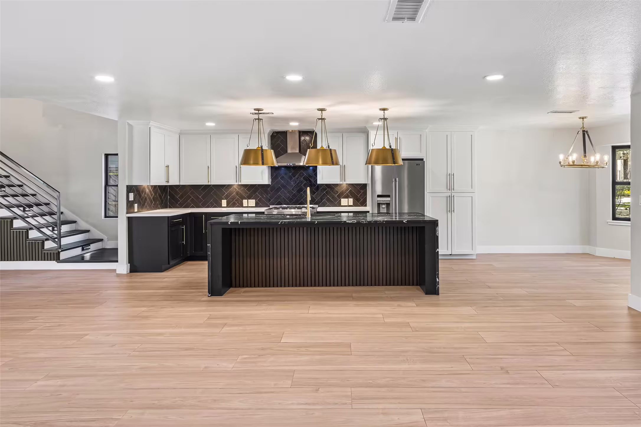 Photo 7 of 4907 Wigton Drive, Houston, TX
