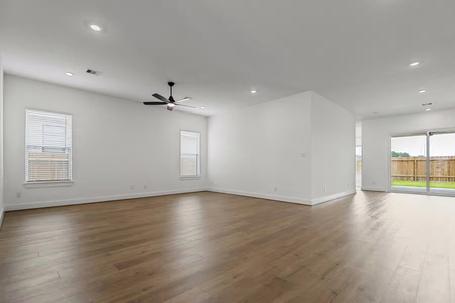Photo 4 of 1816 Drover Lane, Rosenberg, TX