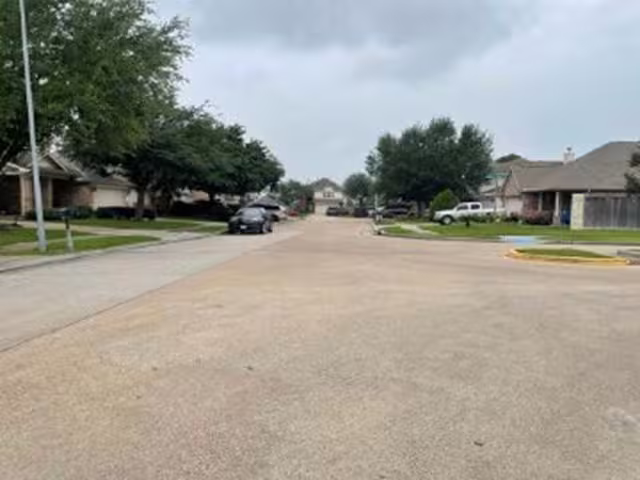 Photo 6 of 16202 Marcelia Drive, Houston, TX
