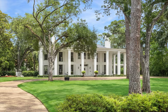 Photo 2 of 4019 Inverness Drive, Houston, TX