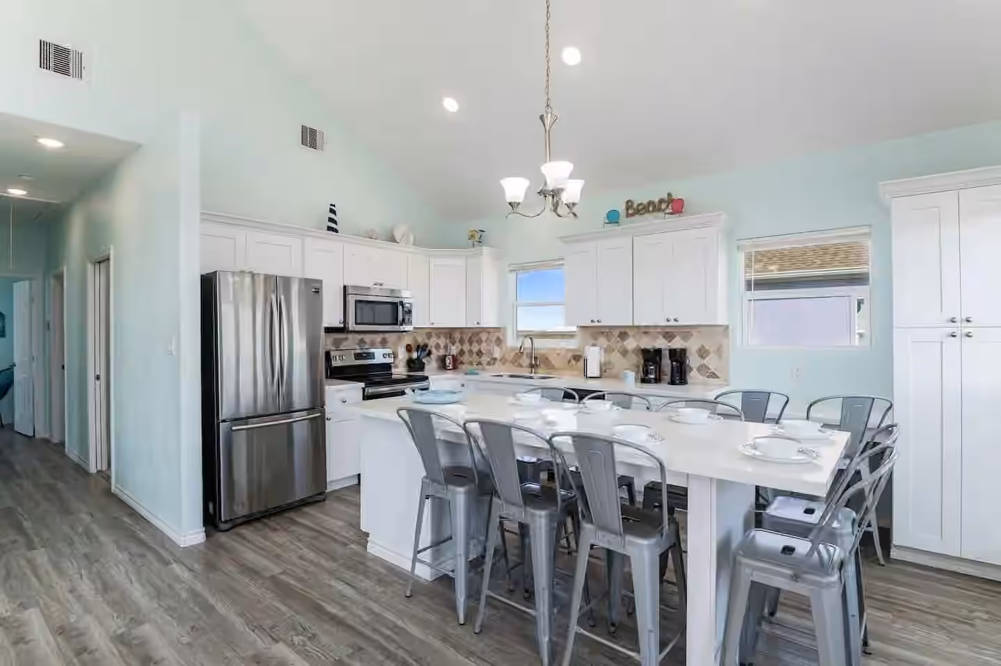Photo 4 of 985 Gordon Drive, Gilchrist, TX