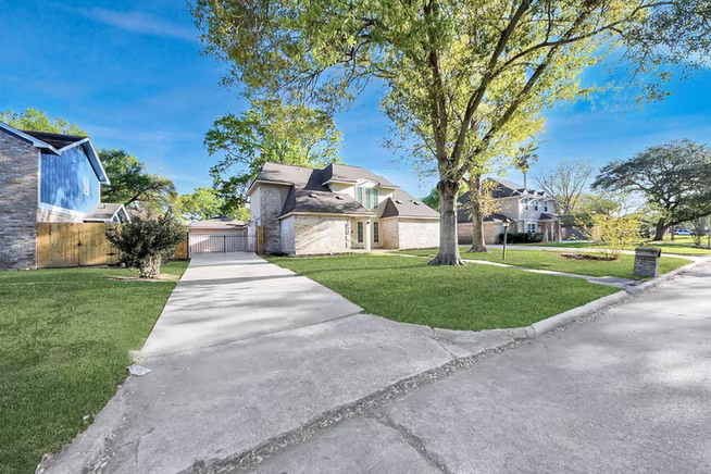 Photo 3 of 2322 Bright Meadows Drive, Missouri City, TX