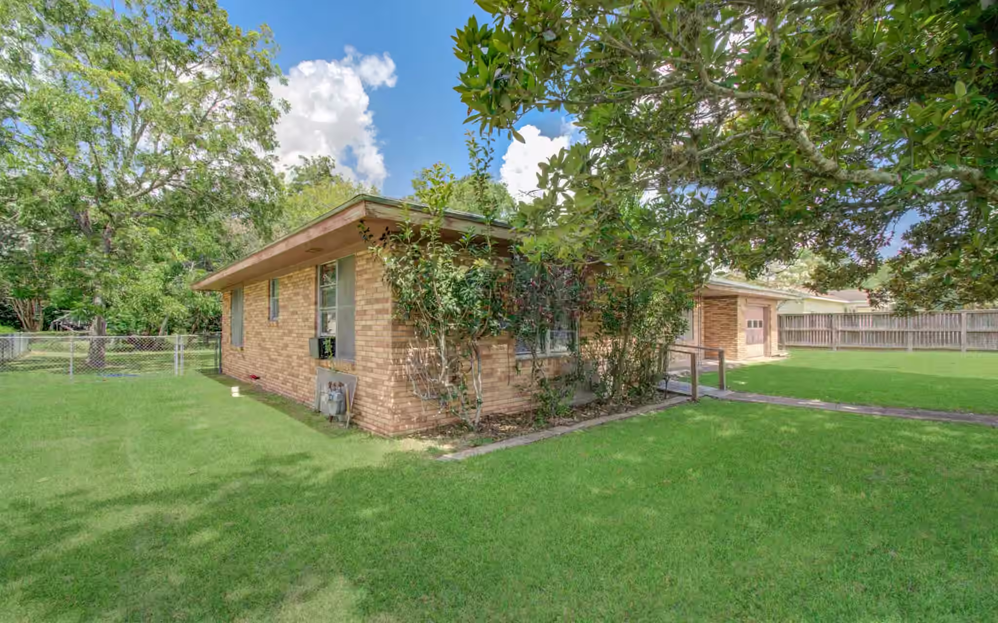 Photo 7 of 414 Forest Street, Columbus, TX