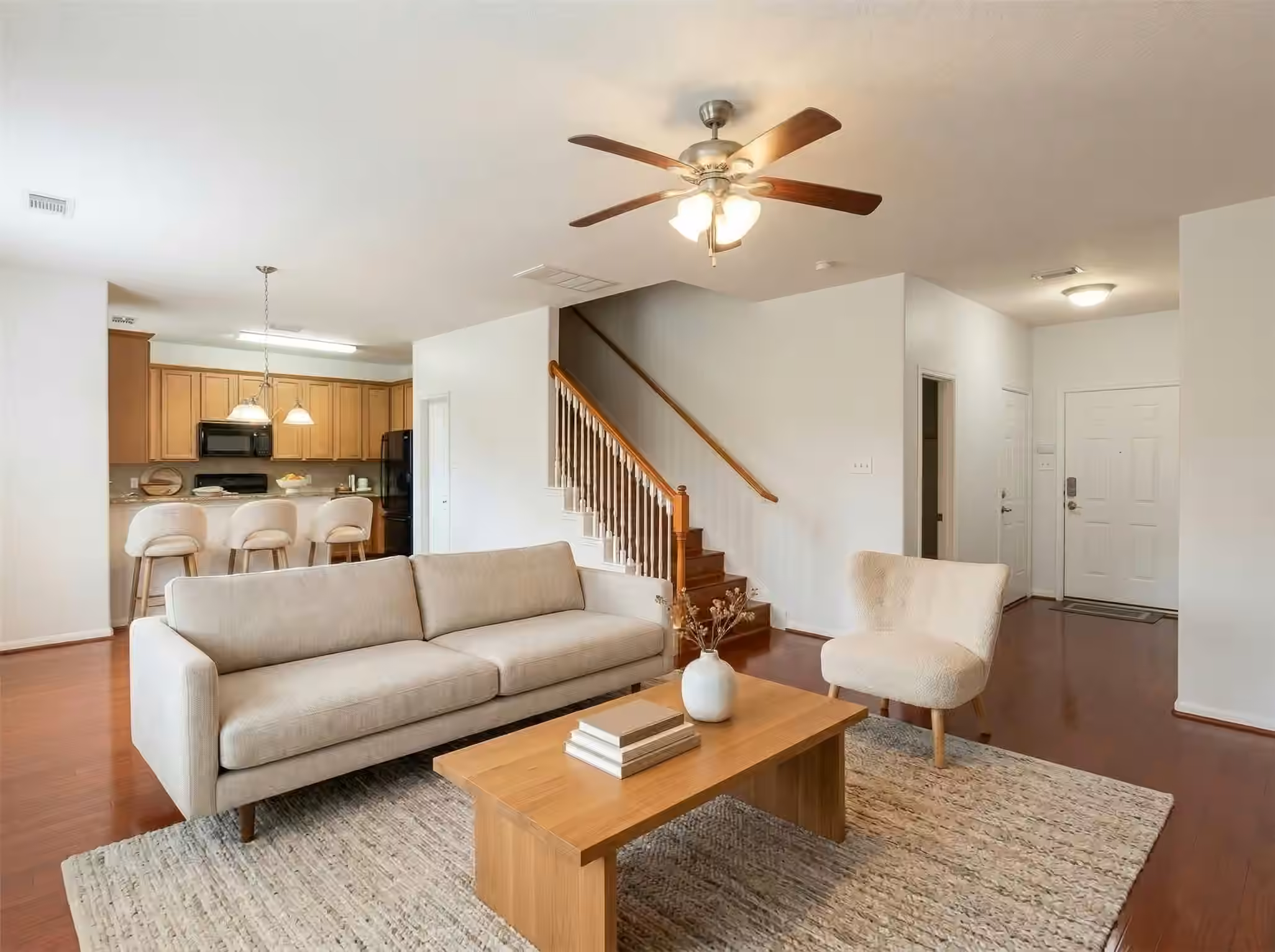 Photo of 1424 W 24th Street, Houston, TX
