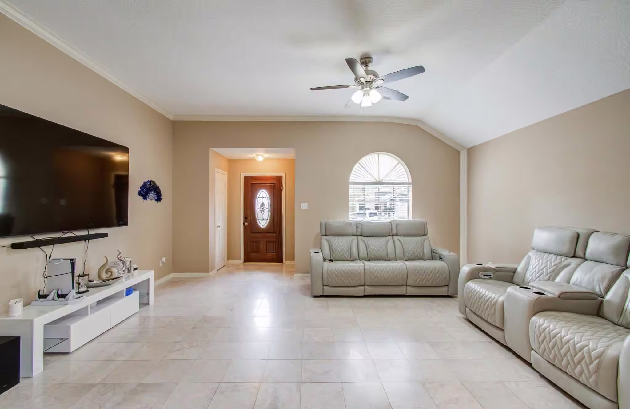 Photo 5 of 21074 Southern Colony Court, Katy, TX