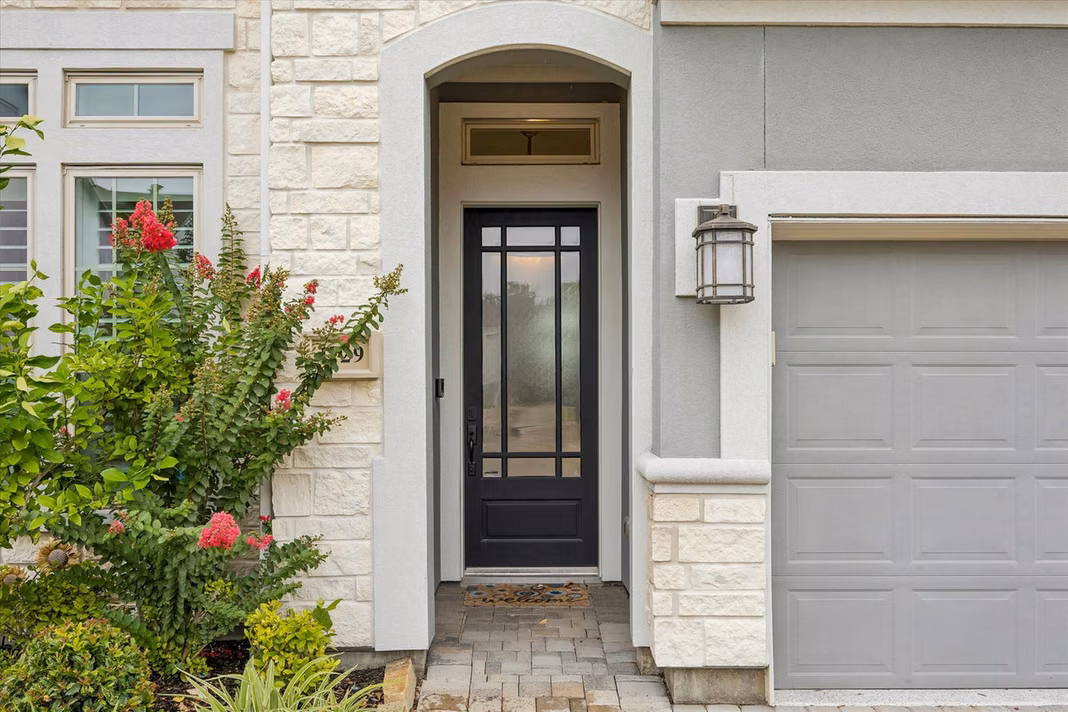 Photo 2 of 1729 Leilani Drive, Houston, TX