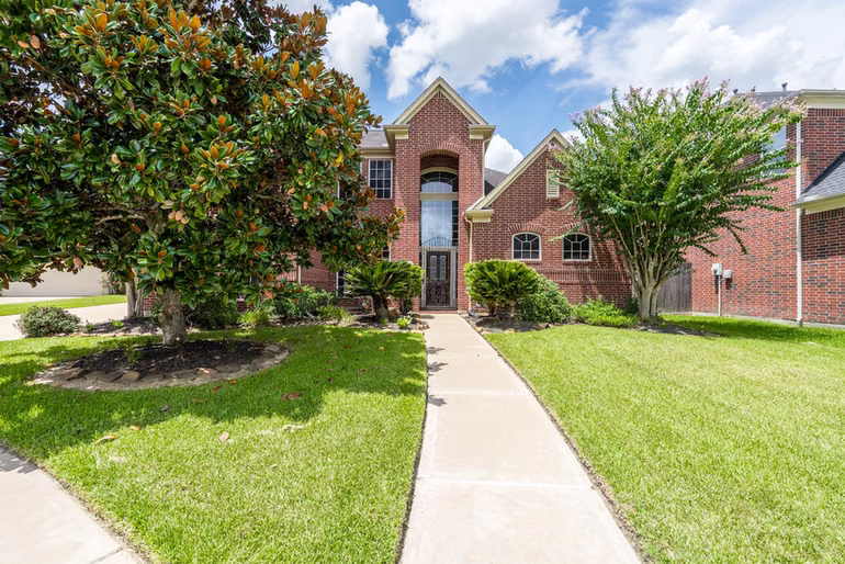 Photo 3 of 19106 Natchez Creek Lane, Cypress, TX