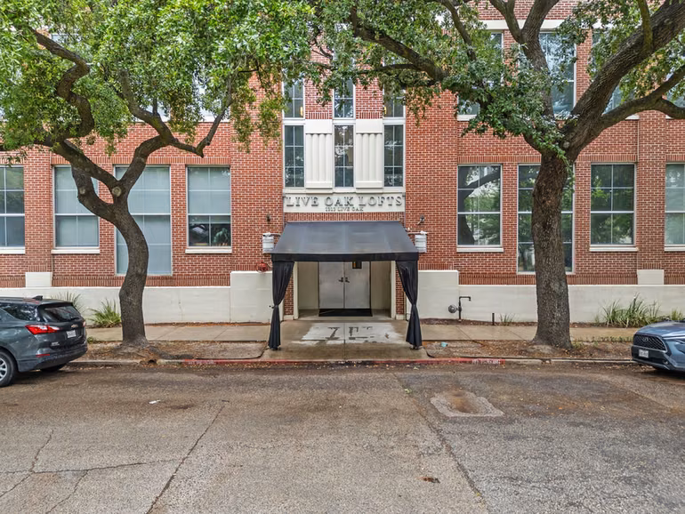 Photo 2 of 1312 Live Oak Street 109, Houston, TX