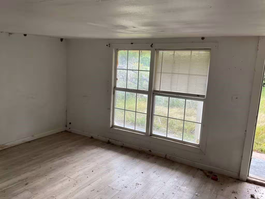 Photo 4 of 2832 County Road 310, Brazoria, TX