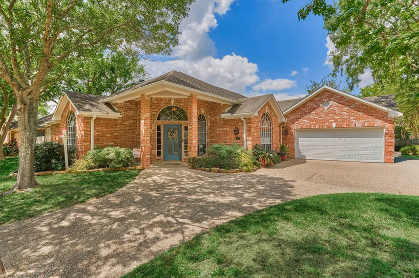 Photo of 11603 Vailrun Drive, Houston, TX